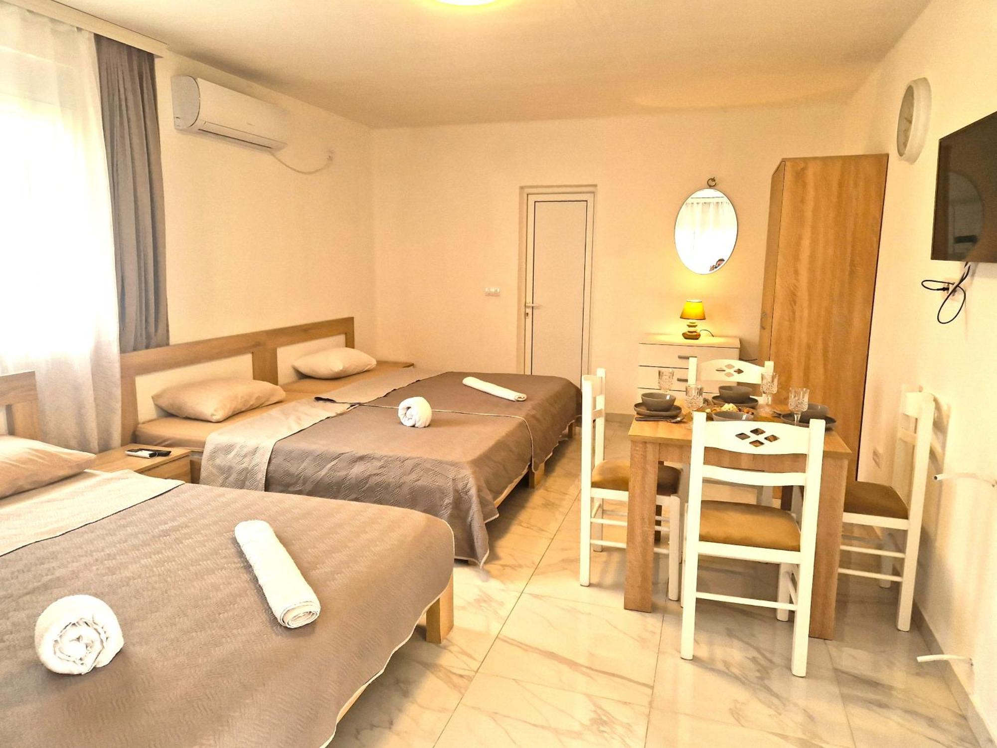 Ivana Apartments 울친 외부 사진